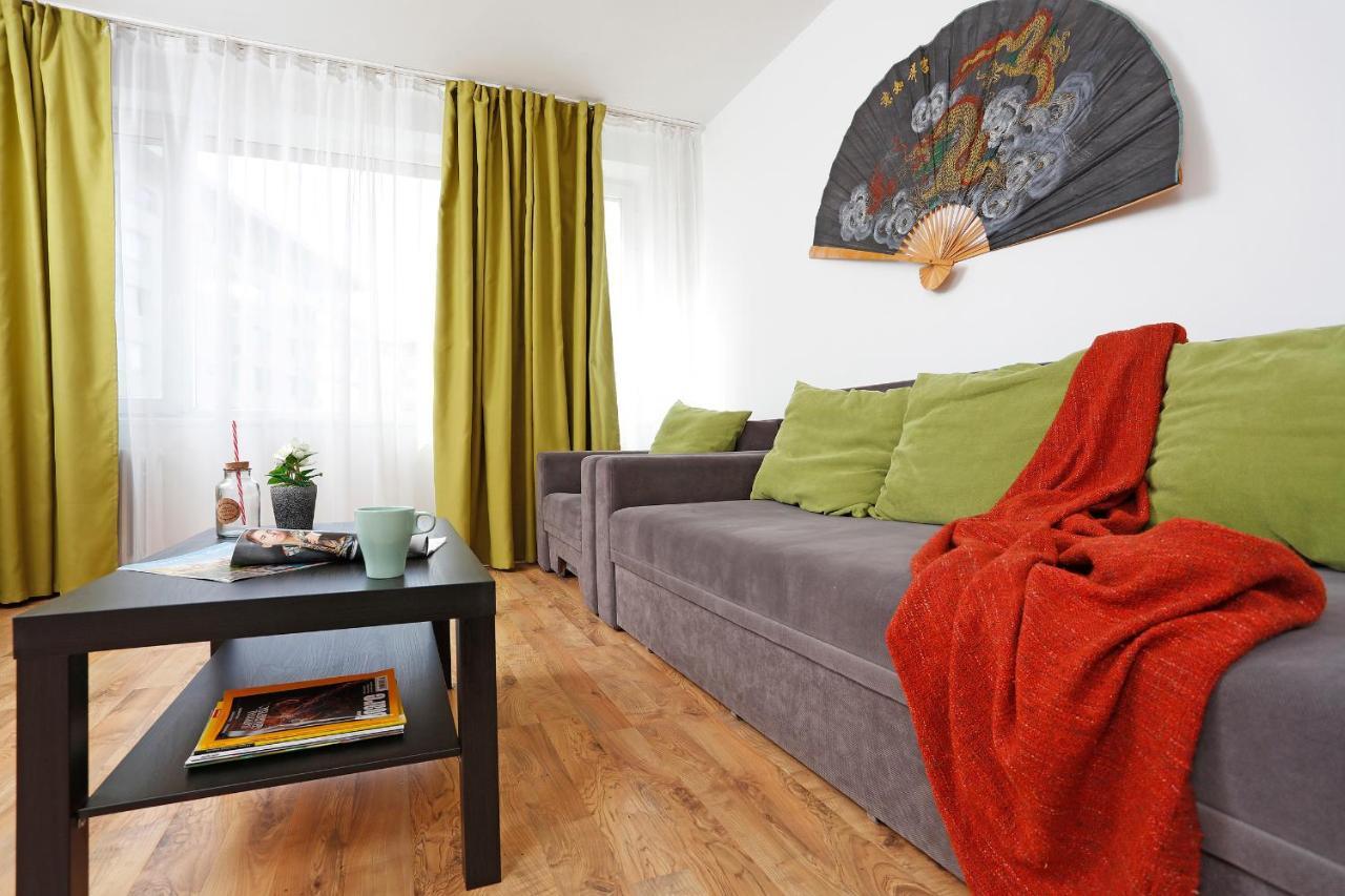 Central Apartment Very Close To Old City ブカレスト エクステリア 写真