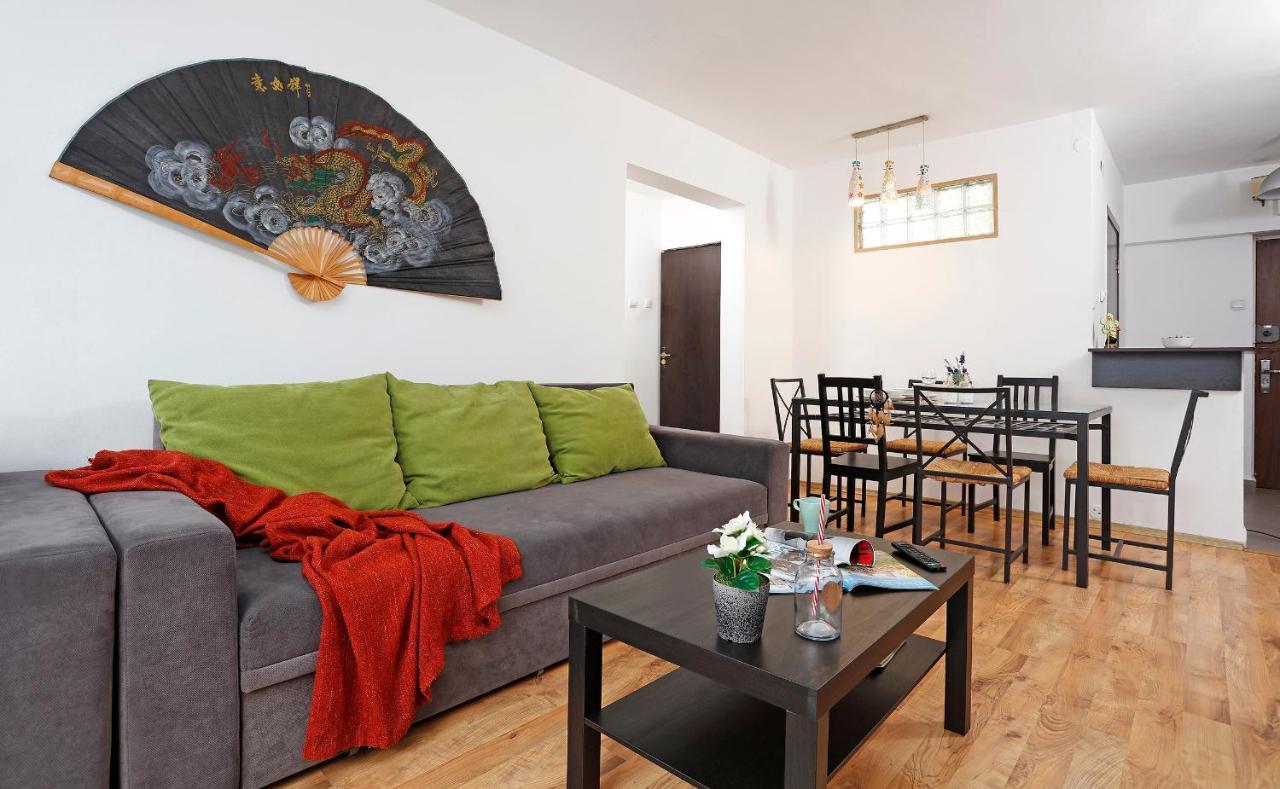 Central Apartment Very Close To Old City ブカレスト エクステリア 写真